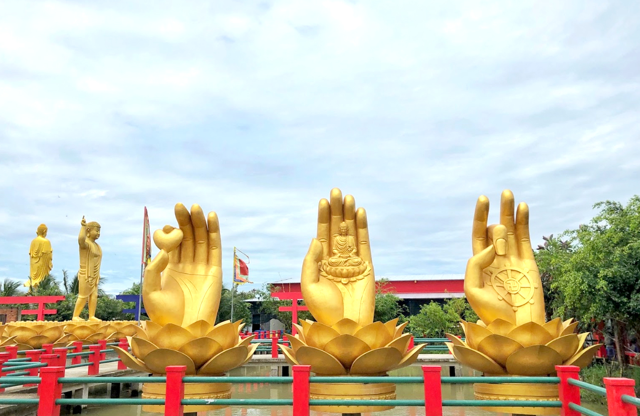 Phong cảnh chùa Phật Học 2 - Điểm du lịch tâm linh nổi tiếng ở Sóc Trăng