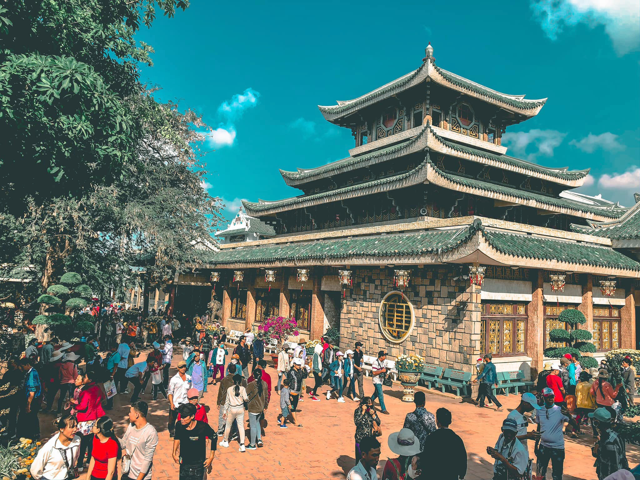 Miếu Bà Chúa Xứ núi Sam – Điểm du lịch nổi tiếng ở An Giang