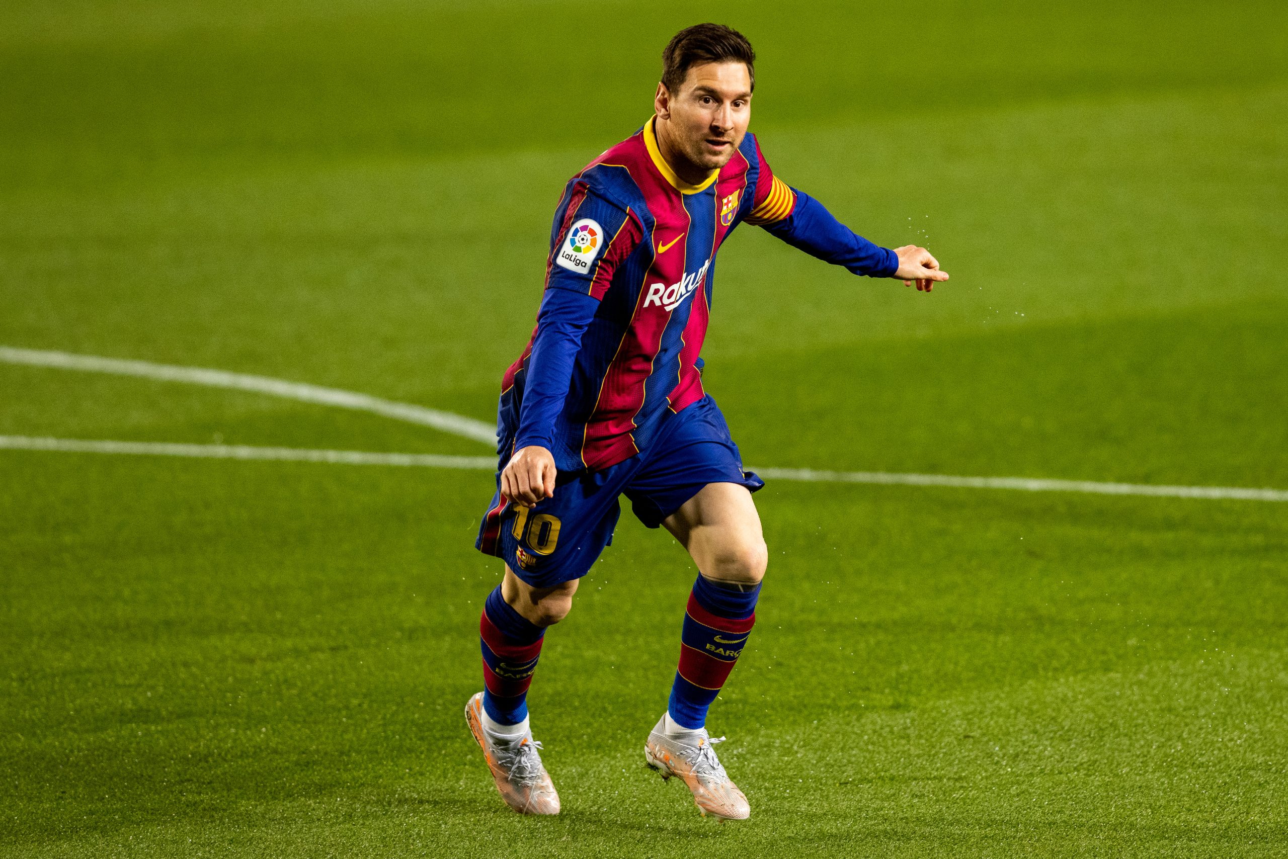 Kỹ thuật đá bóng của Messi: Sự khác biệt tạo nên vị thế của ngôi sao bóng đá - Vé Bóng Đá Online